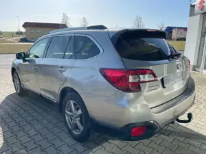 Subaru OUTBACK 2.5i*Comfort*LED*Navi*AHZV*2.Hand Bild 5