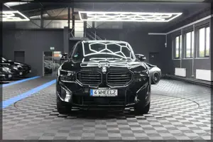 BMW XM 4.4 PANO / CAM / PDC Bild 3
