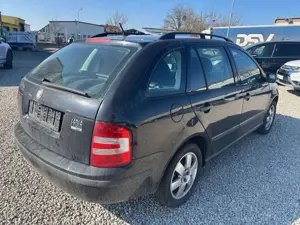 Skoda Fabia Combi 2.0 8-Fach bereift Bild 3