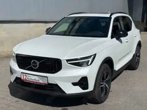 Volvo XC40 Plus Dark 2WD Harman/Kardon* Panorama*Navi*