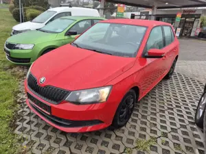 Skoda Fabia Active Klima DAB+ AHK el. Fenster TÜV