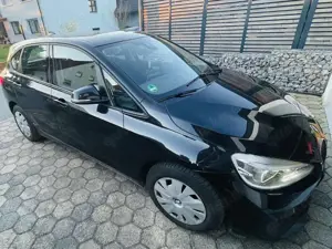BMW 218 2er Active Tourer 218i Active Tourer Advantage