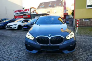 BMW 120 1 Limousine 120 d xDrive Sport Line Bild 2