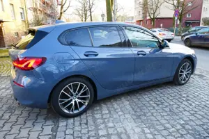 BMW 120 1 Limousine 120 d xDrive Sport Line Bild 4