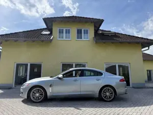 Jaguar XF 5.0 V8 Premium Luxury-HU bis 07/2027 Bild 4