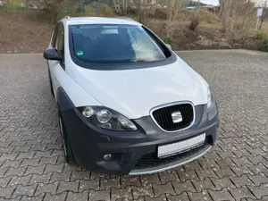 SEAT Altea XL 2.0 TDI Freetrack 4X4c(ALLRAD)*NAVI*XENON*TEMPOMAT