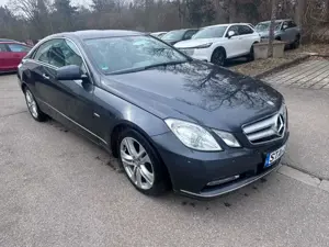 Mercedes-Benz E 200 Coupe BlueEFFICIENCY 7G-TRONIC Elegance