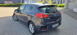 Kia Ceed / cee'd 1.0 T-GDI 100 ISG Dream-Team Edition Bild 2