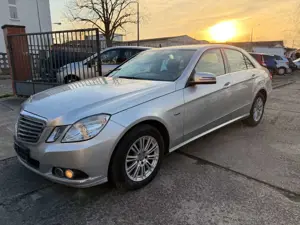 Mercedes-Benz E 200 CDI BlueEfficiency, Scheckheftgepflegt Bild 3
