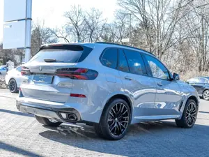 BMW X5 xDrive30d M Sport Pro PANO+HuD+HIIFI+AHK+CARBON+So Bild 2