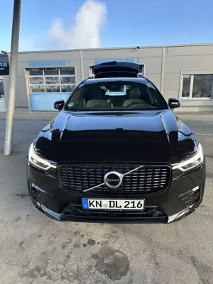 Volvo XC60 B4 D AWD Geartronic RDesign Bild 3