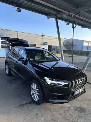 Volvo XC60 B4 D AWD Geartronic RDesign Bild 2