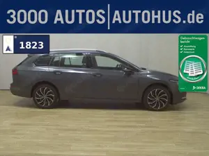 Volkswagen Golf -8 Var. 2.0 TDI Active Navi IQ.Light Pano DC