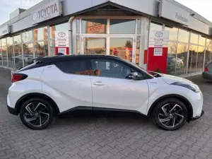Toyota C-HR 2.0 Hybrid Style Selection