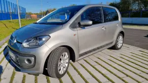 Volkswagen up! up! BlueMotion Technology club up!