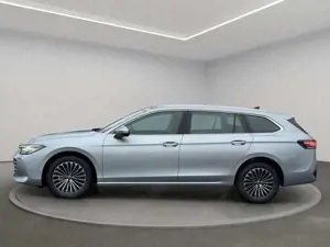 Volkswagen Passat Variant Elegance 2.0 TDI DSG LED+HUD+AHK Bild 5
