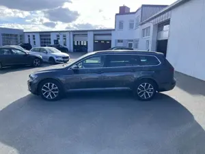 Volkswagen Passat Variant 2.0 TDI DSG Business 150€ m.20% Anz. HeadUp Navi Bild 2