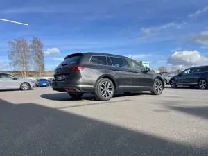 Volkswagen Passat Variant 2.0 TDI DSG Business 150€ m.20% Anz. HeadUp Navi Bild 5
