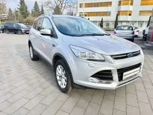 Ford Kuga Titanium,Automatik,Navi,Leder,4x4, Bild 2