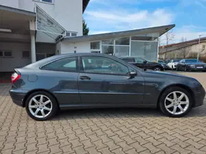 Mercedes-Benz C 180 C Sportcoupe Klimaautomatik/Tempomat/Alu Bild 4