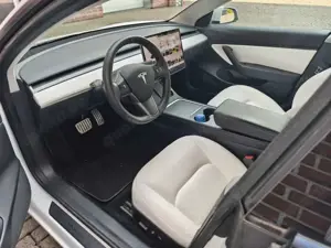 Tesla Model 3 Model 3 PERFORMANCE Longrange Allrad Dual Motor