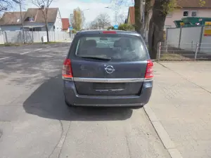 Opel Zafira Bild 4