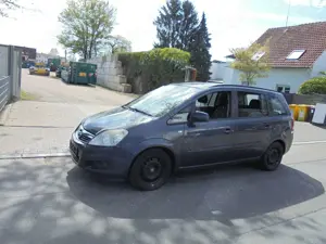 Opel Zafira Bild 2