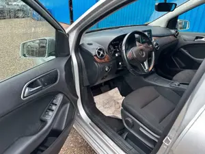 Mercedes-Benz B 180 **Sports Tourer**Automatik**AHK**Temp** Bild 5