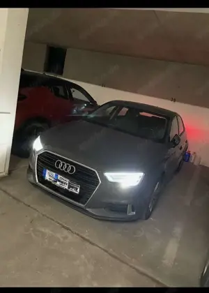 Audi A3 TFSI Ultra; Rückfahrkamera; Apple CarPlay
