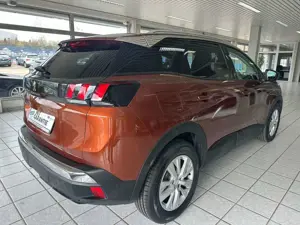 Peugeot 3008 1.2 PureTech 130 Active*1.Hand*LED*Navi*PDC Bild 5