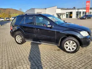 Mercedes-Benz ML 280 ML 280 CDI 4Matic 7G-TRONIC DPF Edition 10 Bild 5