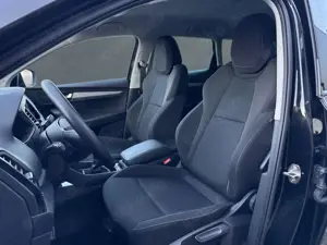 Skoda Karoq SELECTION 1.5TSI AHK+PDC+SHZ+ALU+KESSY+GRA Klima Bild 4