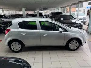 Opel Corsa D Edition Klimsa 4-Türer ZV TÜV 03/2028 Bild 4