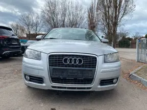 Audi A3 1.6 L *Attraction/ZV/Klimaautomatik/Alu/TÜV*