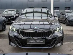 BMW 520 d xDrive M-Sport Pro 360° LED HUD ACC AHK Bild 2