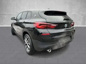 BMW X2 sDrive18i Advantage Plus LED Navi Kamera PDC Bild 5