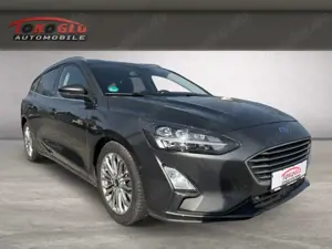 Ford Focus Turnier Titanium StandHZG AHK-klappbar Navi Sounds