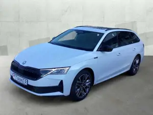 Skoda Octavia Combi 2.0 TDI DSG Sportline 18"*AHK*DCC*PANO*CANT