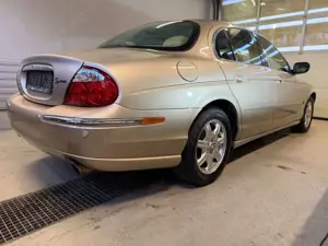 Jaguar S-Type Bild 3