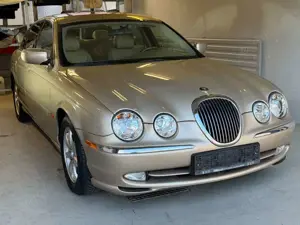 Jaguar S-Type Bild 5