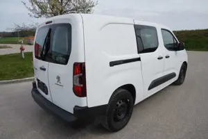 Peugeot Partner Pro FlexCab L2 Autom. 5Sitze NAV Regal Bild 4