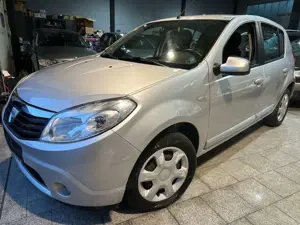 Dacia Sandero Laureate 1.6*KLIMA*TÜV NEU*2.HAND*