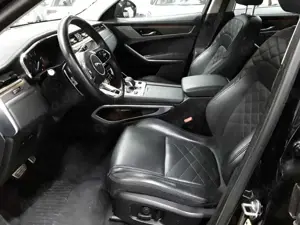 Jaguar F-Pace F-Pace D200 AWD SE Navi AHK Leder Sthzg Bild 3