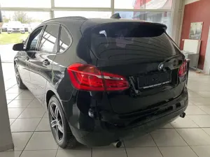 BMW 220 220dActiv/SportLine/Parkasst/el.Heckkl/LED/Navi Bild 4