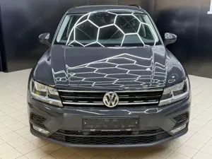 Volkswagen Tiguan 2.0d DSG Comf 4Mot >NAVI+SHZ+PDC+LM+AHK+ Bild 2
