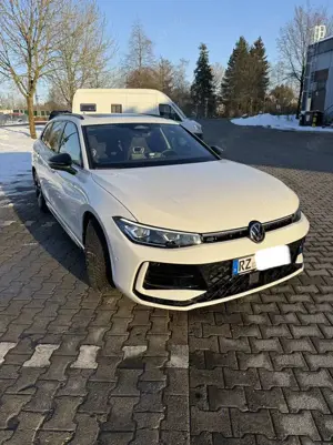 Volkswagen Passat Variant 2.0TDI R-Line /2029 Garantie/2.Hd/AHK+Standhz.