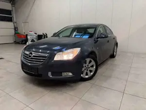 Opel Insignia A / SHZ/ LM-FELGEN / PDC / CD-SPIELER
