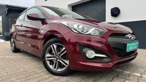 Hyundai i30 CRDi+GARANTIE+TÜV+110PS+PARKS+1HAND+XENON