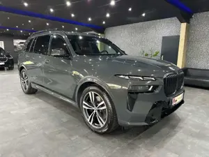 BMW X7 xDrive 40 d M Sport / SkyLounge /Soft-Close / Bild 3