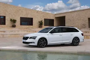 Skoda Superb Superb Combi 2.0 TDI DSG Sportline